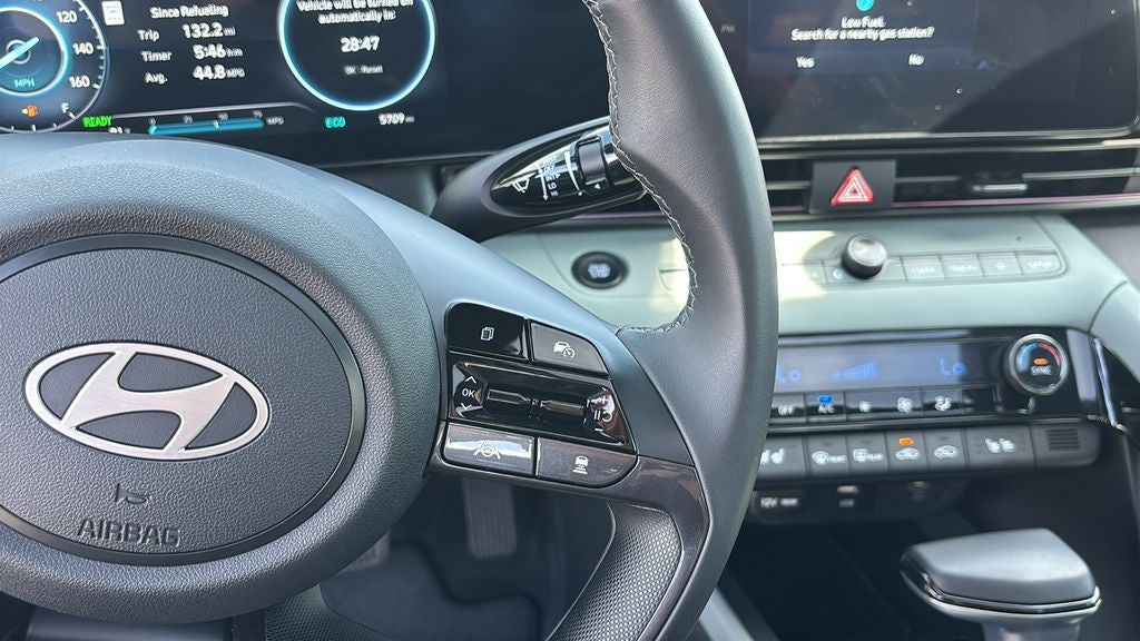 2025 Hyundai Elantra Hybrid Limited