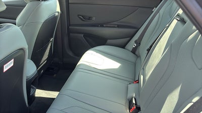 2025 Hyundai Elantra Hybrid Limited
