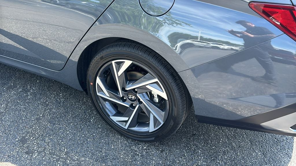 2025 Hyundai Elantra Hybrid Limited