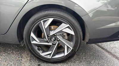 2025 Hyundai Elantra Hybrid Limited