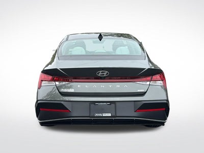 2025 Hyundai Elantra Hybrid Limited