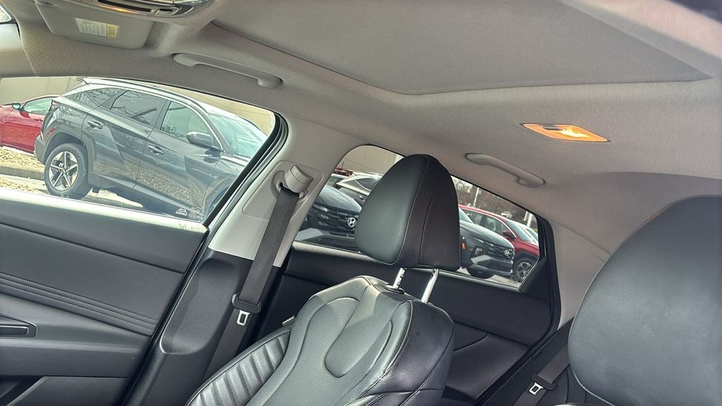 2025 Hyundai Elantra Hybrid Limited