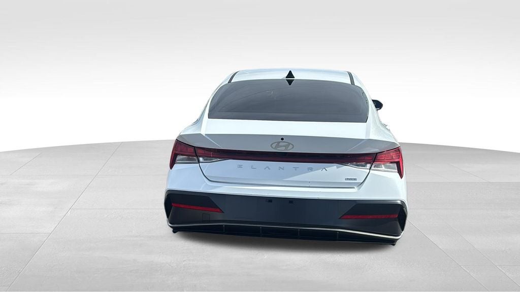 2025 Hyundai Elantra Hybrid Limited