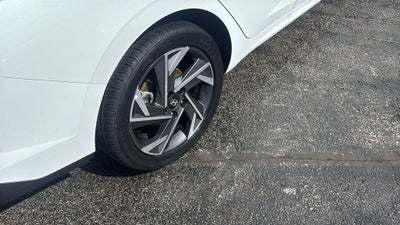 2025 Hyundai Elantra Hybrid Limited