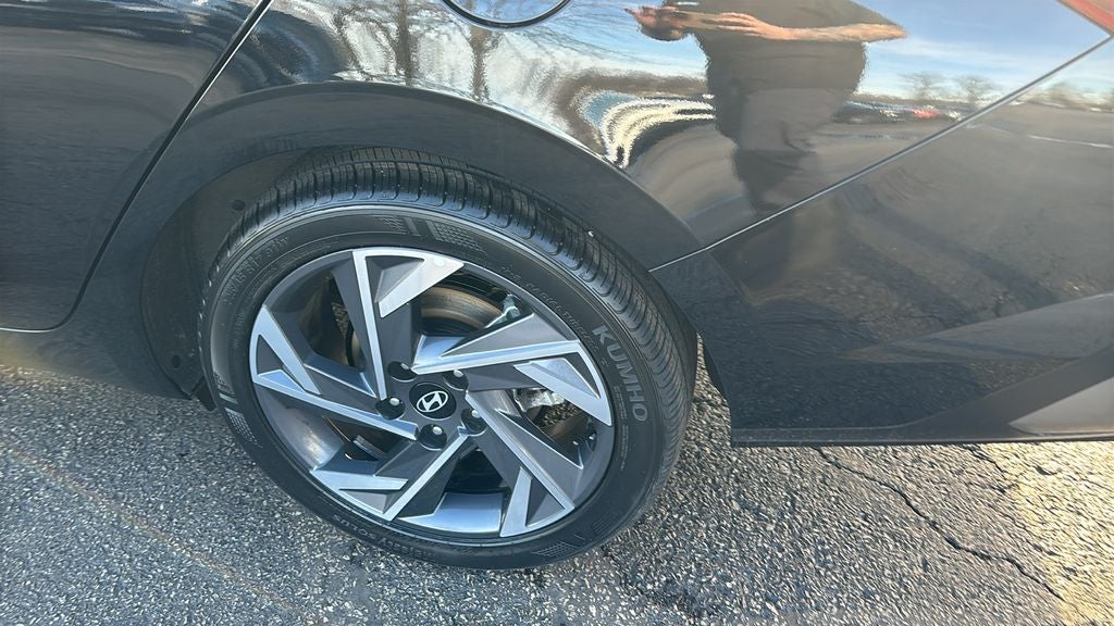 2025 Hyundai Elantra Limited