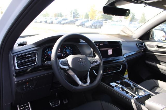 2026 Volkswagen Atlas Cross Sport 2.0T SEL R-Line Black