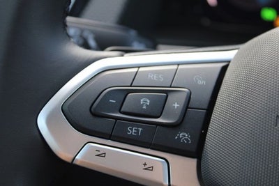 2026 Volkswagen Atlas Cross Sport 2.0T SEL R-Line Black