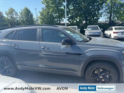 2026 Volkswagen Atlas Cross Sport 2.0T SEL R-Line Black