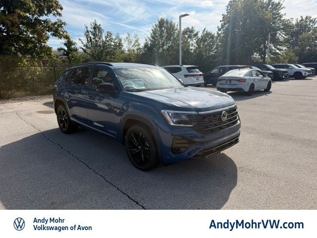 2026 Volkswagen Atlas Cross Sport 2.0T SEL R-Line Black