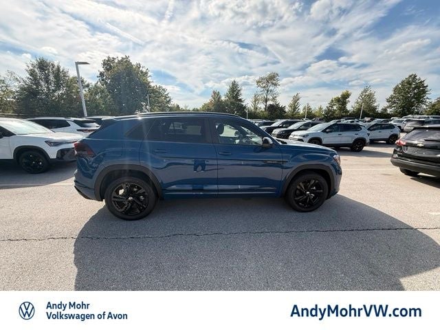 2026 Volkswagen Atlas Cross Sport 2.0T SEL R-Line Black