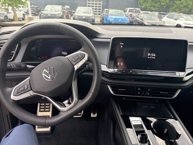 2026 Volkswagen Atlas Cross Sport 2.0T SEL R-Line Black