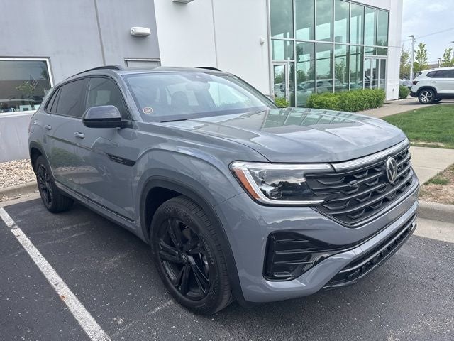 2026 Volkswagen Atlas Cross Sport 2.0T SEL R-Line Black