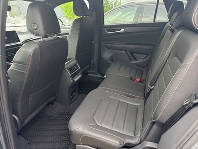 2026 Volkswagen Atlas Cross Sport 2.0T SEL R-Line Black