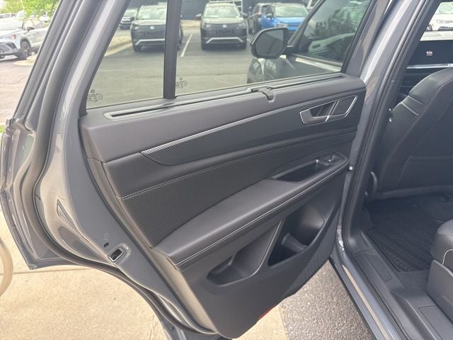 2026 Volkswagen Atlas Cross Sport 2.0T SEL R-Line Black