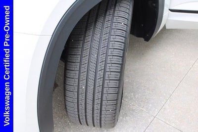 2025 Volkswagen Atlas Cross Sport 2.0T SEL R-Line Black