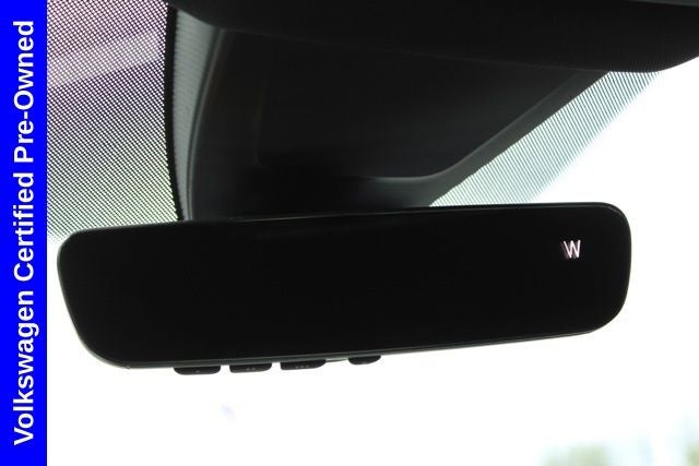 2025 Volkswagen Atlas Cross Sport 2.0T SEL R-Line Black