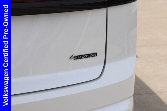 2025 Volkswagen Atlas Cross Sport 2.0T SEL R-Line Black