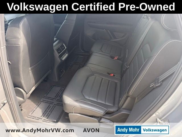 2024 Volkswagen Atlas Cross Sport 2.0T SEL R-Line