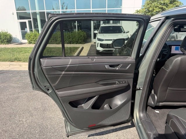 2026 Volkswagen Atlas Cross Sport 2.0T SEL