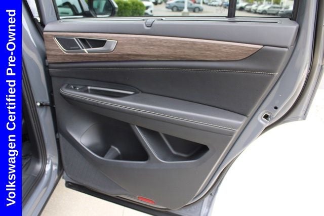 2025 Volkswagen Atlas 2.0T SEL Premium R-Line