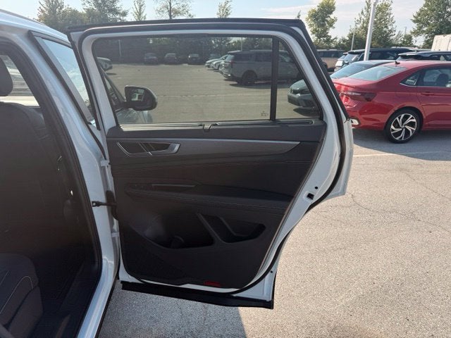 2026 Volkswagen Atlas Cross Sport SE w/Technology