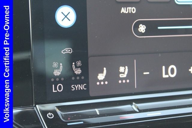 2025 Volkswagen Atlas Cross Sport 2.0T SE w/Technology