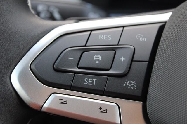 2026 Volkswagen Atlas Cross Sport 2.0T SE