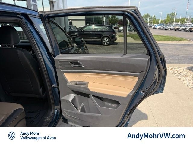 2023 Volkswagen Atlas Cross Sport 2.0T SEL R-Line Black