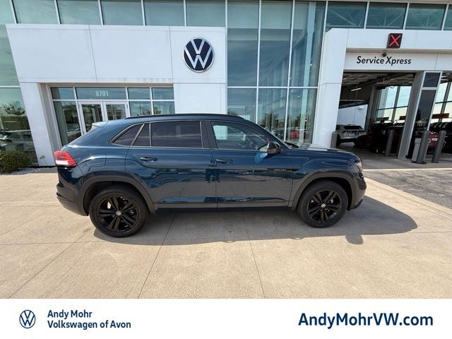 2023 Volkswagen Atlas Cross Sport 2.0T SEL R-Line Black