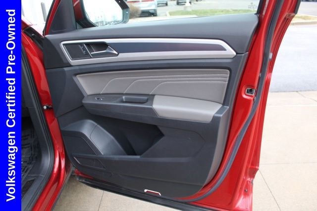 2022 Volkswagen Atlas Cross Sport 3.6L V6 SEL R-Line