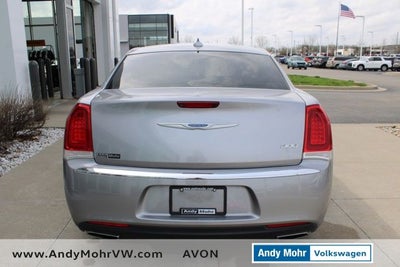 2018 Chrysler 300 Touring