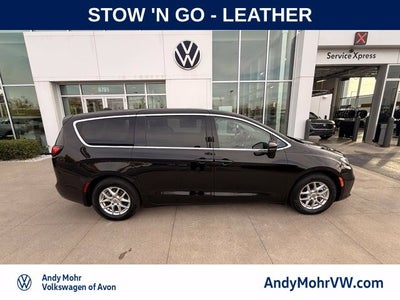 2024 Chrysler Pacifica Touring L