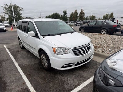 2016 Chrysler Town & Country Touring