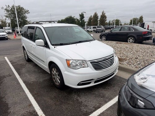 2016 Chrysler Town & Country Touring