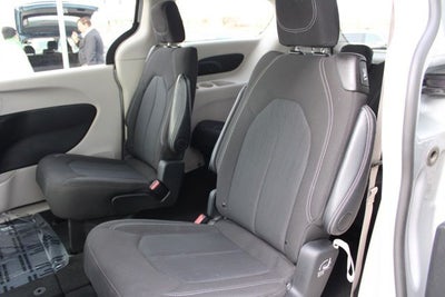 2024 Chrysler Voyager LX