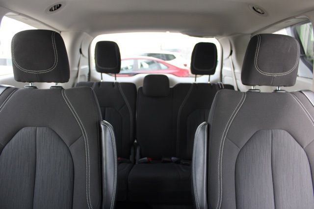 2024 Chrysler Voyager LX