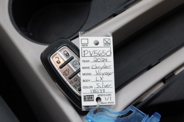 2024 Chrysler Voyager LX