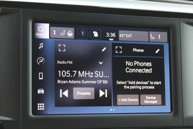 2024 Chrysler Voyager LX