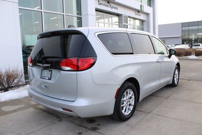 2024 Chrysler Voyager LX