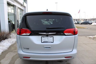 2024 Chrysler Voyager LX