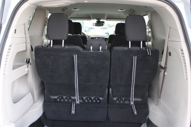 2024 Chrysler Voyager LX