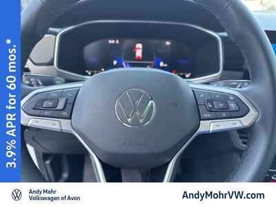 2026 Volkswagen Taos 1.5T SE Black