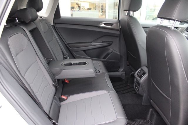 2026 Volkswagen Taos 1.5T SE Black