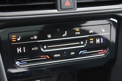 2026 Volkswagen Taos 1.5T SE Black