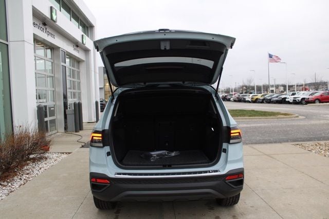 2026 Volkswagen Taos 1.5T SE Black