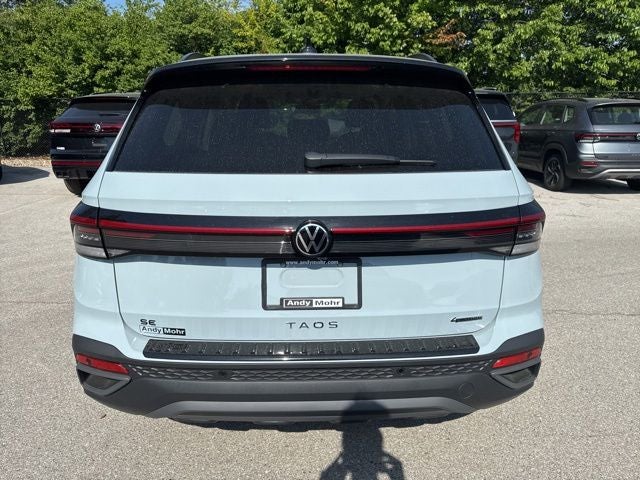 2026 Volkswagen Taos 1.5T SE Black