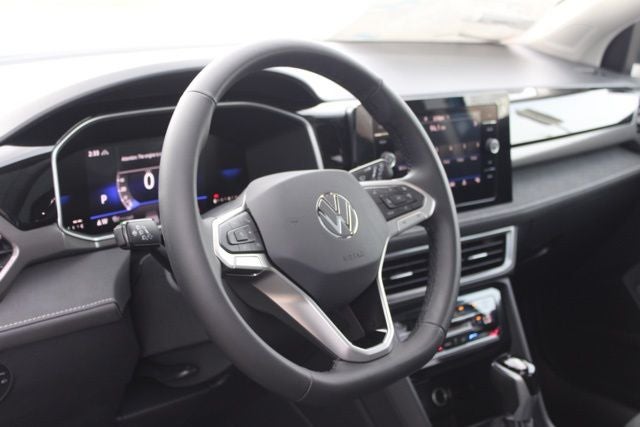 2026 Volkswagen Taos 1.5T SE Black