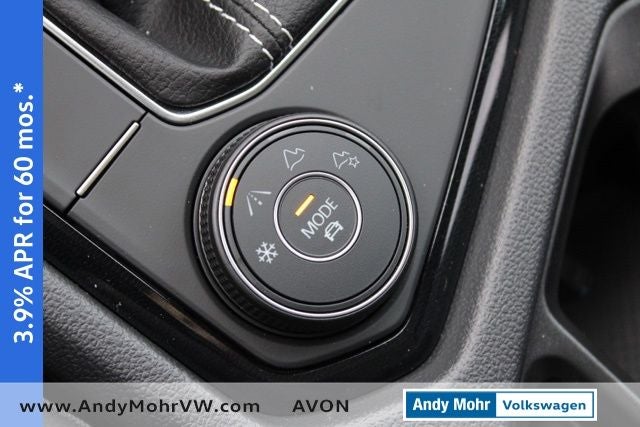 2026 Volkswagen Taos 1.5T SE Black