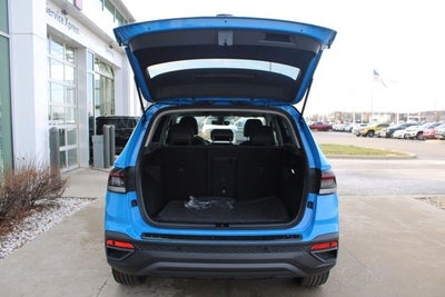 2026 Volkswagen Taos 1.5T SE Black