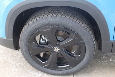 2026 Volkswagen Taos 1.5T SE Black